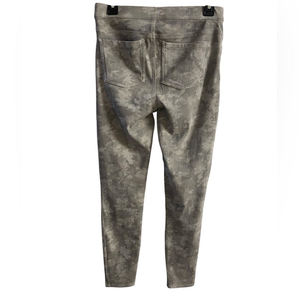 Spanx jeggings jean-ish leggings camo washed stone color ankle length Medium - Picture 3 of 9